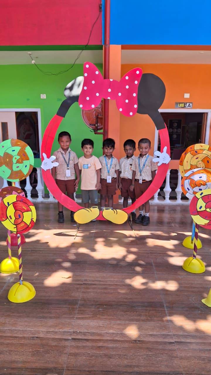 FIRST DAY OF SCHOOL - AFTER SUMMER VACATION